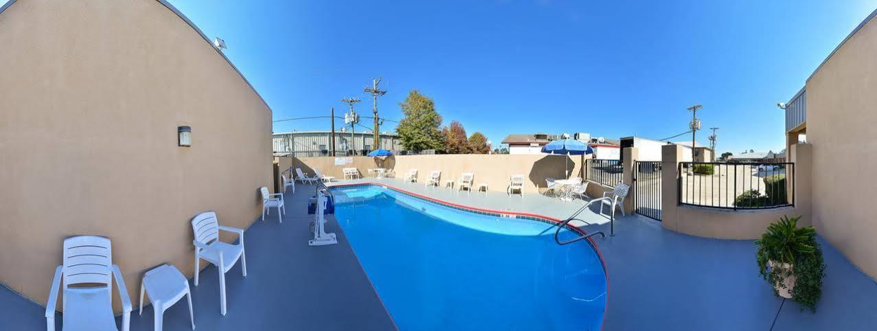 Americas Best Value Inn - Brookhaven Exterior photo